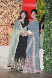 Alia Bhatt Lara Dutta Sonakshi Sinha Sania Mirza At The Pre Wedding Bash Of Ambani S Niece Isheta Photos Images Gallery 53917 Uklara.com watch lara's playground videos in 🈵full hd. alia bhatt lara dutta sonakshi sinha
