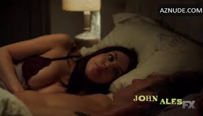 Elizabeth Gillies Underwear sexy fragment in Sex&Drugs&Rock&Roll -  UPSKIRT.TV