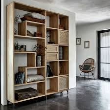 Cette étagère murale allie métal et bois brut pour donner du cachet et du charme à votre intérieur. Etagere 10 Cases En Chene Tassia Rangement A Composer Alinea
