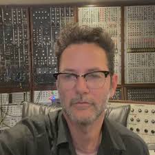 Guy Gerber EB.TV Slices Feature