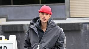 Justin Bieber pleads for paparazzi attention to stop amid growing concern  over pop stars behavior