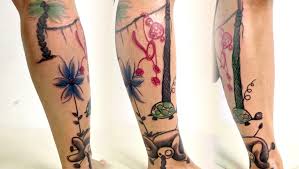 Neuer Trend Tattoos Unterm Weihnachtsbaum Krone At Dieses jahr steht der #weihnachtsbaum schon früher. tattoos unterm weihnachtsbaum