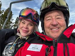 Hi all! I just wanted to introduce myself and share a photo I took last  year with my daughter- she joined me for my first cross country skiing  attempt 😅