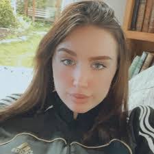 Shannon Beauchamp's Instagram, Twitter & Facebook