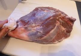 Cuissot De Sanglier Roti Au Four La Recette Facile Par Toques 2 Cuisine Recette Cuissot De Sanglier Sanglier Sanglier Recette