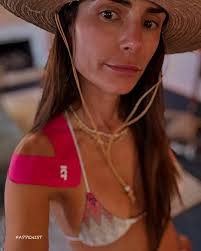 Jordana Brewster Tits Selfie - Fappenist