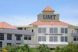 The universiti malaysia terengganu (university of malaysia, terengganu) or umt, formerly known as kolej universiti sains dan teknologi malaysia (university college of science and technology malaysia) or kustem, is a university in kuala nerus district, terengganu, malaysia. University College Review Universiti Malaysia Terengganu Umt Mycompass