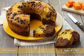 Il ciambellone bicolore alla zucca è la versione autunnale della classica ciambella marmorizzata. Ciambella Alla Zucca E Cioccolato