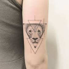 Simple Lion Tattoo Ideas Liontattoo Lion Tattooanimals Kingofliontattoo Tattoolionforwomen Tat Simple Lion Tattoo Geometric Lion Tattoo Small Lion Tattoo