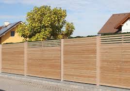 Eleganter Sichtschutz Aus Larchenholz Sichtschutz Holz Sichtschutz Garten Holz Sichtschutz