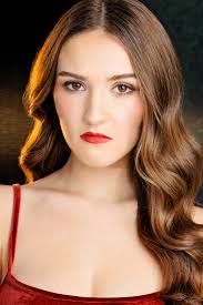 Robyn Cantrell's Instagram, Twitter & Facebook