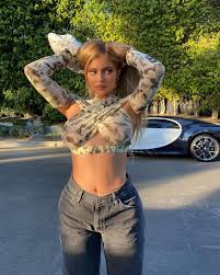 Kylie jenner like/reblog if you save or use & don't steal {requested}. Kylie Jenner Instagram Unfollowing Spree Includes Sofia Richie
