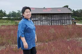 지난 13일 국회 본회의에서 김부겸 국무총리 후보자 임명동의안 표결을 앞두고 더불어민주당 문정복 의원(왼쪽 가운데)이 정의당 배진교 원내대표의 의사진행발언에 대해 항의하자 정의당 류호정. Rmcewlbjwcmr9m