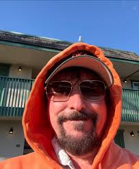 I spy with my little eye… a little-one sitting