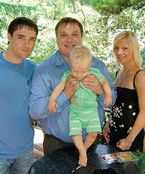 Jun 20, 2021 · ведь у нас с ним общая биография. Yurij Vasilevich Shatunov Biografiya Yurij Shatunov Biografiya Lichnaya Zhizn Semya Zhena Deti Foto Kak Sejchas Zhivet Yurij Shatunov