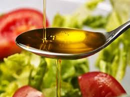 Trupti d agarwal, consultant dermatologist, trichologist. Amazing Beauty Benefits Of Wheat Germ Oil For Skin And Hair Boldsky Com