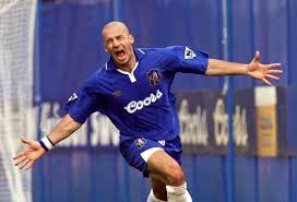 Considered one of the best italian strikers of his generation, gianluca vialli retired from playing in 2000 after three seasons playing in the premier league with chelsea. Gianluca Vialli Generasi Baru Striker Mediasport Indonesia