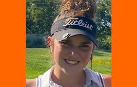 Calli Smith's Instagram, Twitter & Facebook