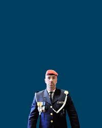 A szövetségi ügyészség szerint a jelek arra utalnak, hogy önkezével vetett véget az életének a tizedes. Jurgen Conings A Abandonne Ses Decorations Militaires Sur La Tombe De Ses Parents Faits Divers 7sur7 Be