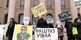 Secara garis besar pendapaatan digolongkan menjadi tiga golongan (suparmoko dalam artaman, 2015), yaitu 10 Macam Macam Pengangguran Berdasarkan Penyebabnya Musiman Hingga Terselubung Merdeka Com