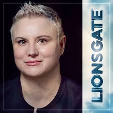 Amanda Kozlowski's Instagram, Twitter & Facebook