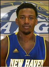 Men's basketball star Danny Upchurch signs pro contract overseas