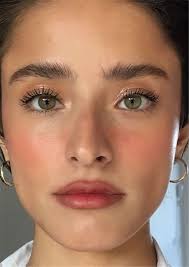 35 Chic And Natural Summer Makeup Ideas You Need To Try Page 2 Of 35 Cute Hostess For Modern Women In 2020 Natural Summer Makeup Skin Makeup Summer Makeup