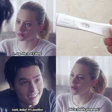 Kj apa is expecting his first child with girlfriend clara berry. Bughead Pregnant Au Google Search Bughead Riverdale Funny Riverdale Betty