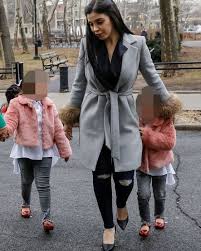 Emma coronel aispuro, 31, was detained at dulles international airport outside washington dc. How El Chapo Was Flanked By 100 Gunmen When He Proposed To His Beauty Queen Wife And Married Her On Her 18th Birthday