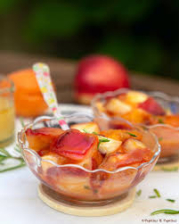 Verrines De Nectarines Et D Abricots Au Miel Et Romarin Recette Alimentation Recettes De Cuisine Snacks Proteines