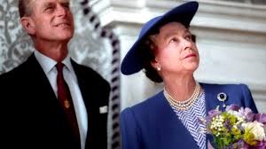 Es con profundo pesar que su majestad la reina anuncia la muerte de su amado. 8vsm 1f1egswcm