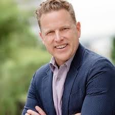 Patricia Courville's Instagram, Twitter & Facebook