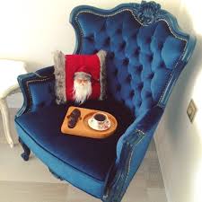 Yagmur Hanimin Aile Yadigari Haliyla Kombinledigi Yenilenen Berjer Ev Gezmesi Koltuklar Dosemeler Evler