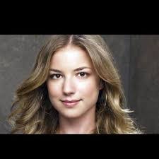 Amy Hodnett's Instagram, Twitter & Facebook