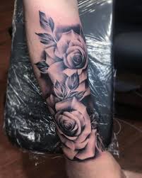 Work In Progres By Tutapollari This Week It S Been All About The Roses Ruusu Ruusutatuointi Rose Rosetattoo G Rose Tattoos Rose Tattoo Sleeve Tattoos