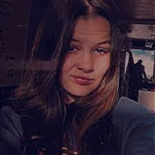 Carly Sheffield's Instagram, Twitter & Facebook