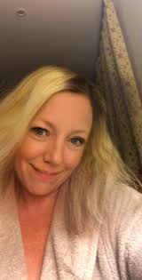 Private message me your snap, girl's ONLY! 😂♥️ IL 📍