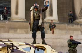 Photo the cast members of the dark knight rises have been in many other movies, so use this list as a starting point to find actors or actresses that you may not be familiar with. The Dark Knight Rises 2012 Photo Gallery Imdb