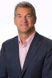 Ian Forsyth's Instagram, Twitter & Facebook