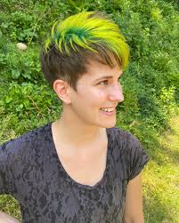 Having so much fun playing with #keunecolorchameleon !! This vivid line is  just exactly that, VIVID 💚