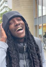 Dushi 👈🏼 Live @ Albertcuyp markt 🚶🏿‍➡️🚶🏻‍♀️‍➡️❤️‍🔥✌🏽 #albertc...