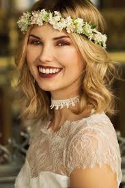 Unsere atemberaubenden kunstblumen sehen aus wie die echten. Blumenkranz Hochzeit Schmaler Blumenkranz In Rosa Und Weiss Von Fleuriscoeur Blumenkranz Hochzeit Frisur Blumenkranz Haare Hochzeit