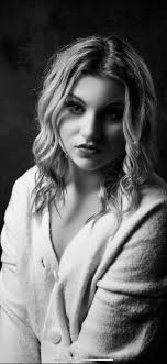 Dobrý den , scháním někoho na 29.11 na nafocení pouze civilního obřadu ,  maličkého oběda a pár svatebních fotografií v Praze . Cca 3 hodiny práce 😇  předem moc díky za nabídky