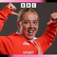 Leah Crisp's Instagram, Twitter & Facebook