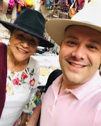 Comienzan los festejos por mi cumpleaños de este próximo 2 de Junio ,  Gracias Nena Delgado, Adriana Villarreal, Mayela Rodriguez, Vicky Chong, Gilberto  Trejo, Marco Banda por siempre estar !!!