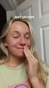 Hi im Hayley Wombles, content creator and SAHM 🩷