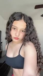 (começou a seguir você), te mandou um presente nos comentários , 👇 👇