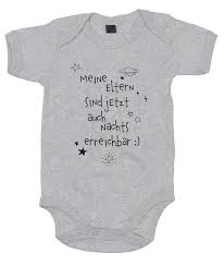 Denn der praktische einteiler rutscht nicht, zwickt nicht und hält dennoch angenehm warm. Baby Body Meine Eltern Sind Jetzt Auch Nachts Erreichbar Baby Einteiler Lustige Baby Shirts Baby Body Spruche
