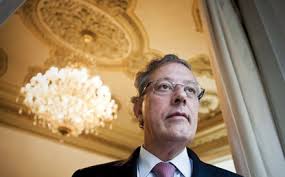 João almeida henriques biography, ethnicity, religion, interesting facts, favorites, family, updates, childhood facts, information and more: Morreu Antonio Almeida Henriques Presidente Da Camara De Viseu Politica Jornal De Negocios