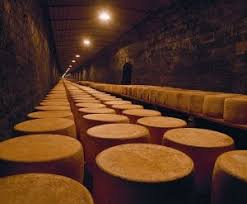 Cave D Affinage Du Fromage Le Cantal Auvergne Cheese Cave Cheese Spice Shop